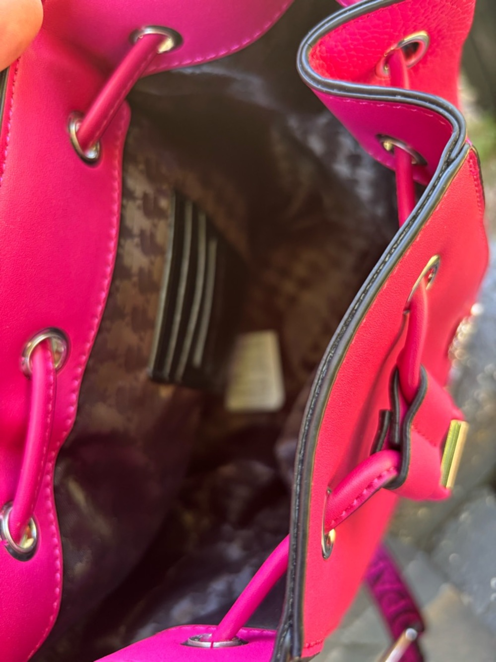 Karl Lagerfeld Hot Pink Pebbled Leather Bucket Bag with Branded Strap - Picture 4 of 5